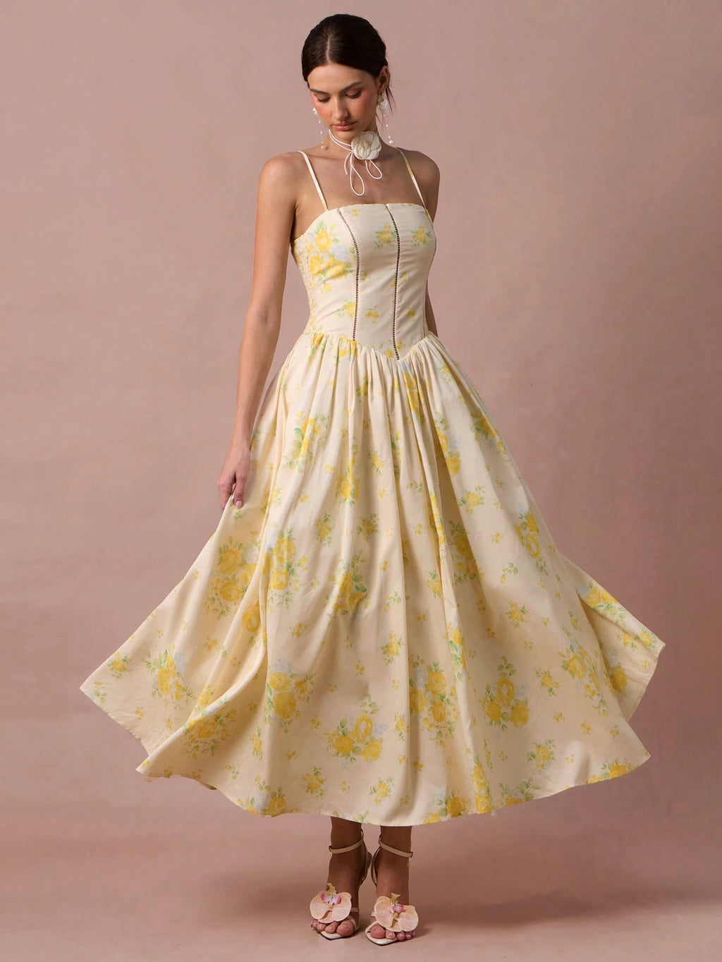 Enchnt Women's Pale Yellow Rose Print Spaghetti Strap Princess Maxi Dress