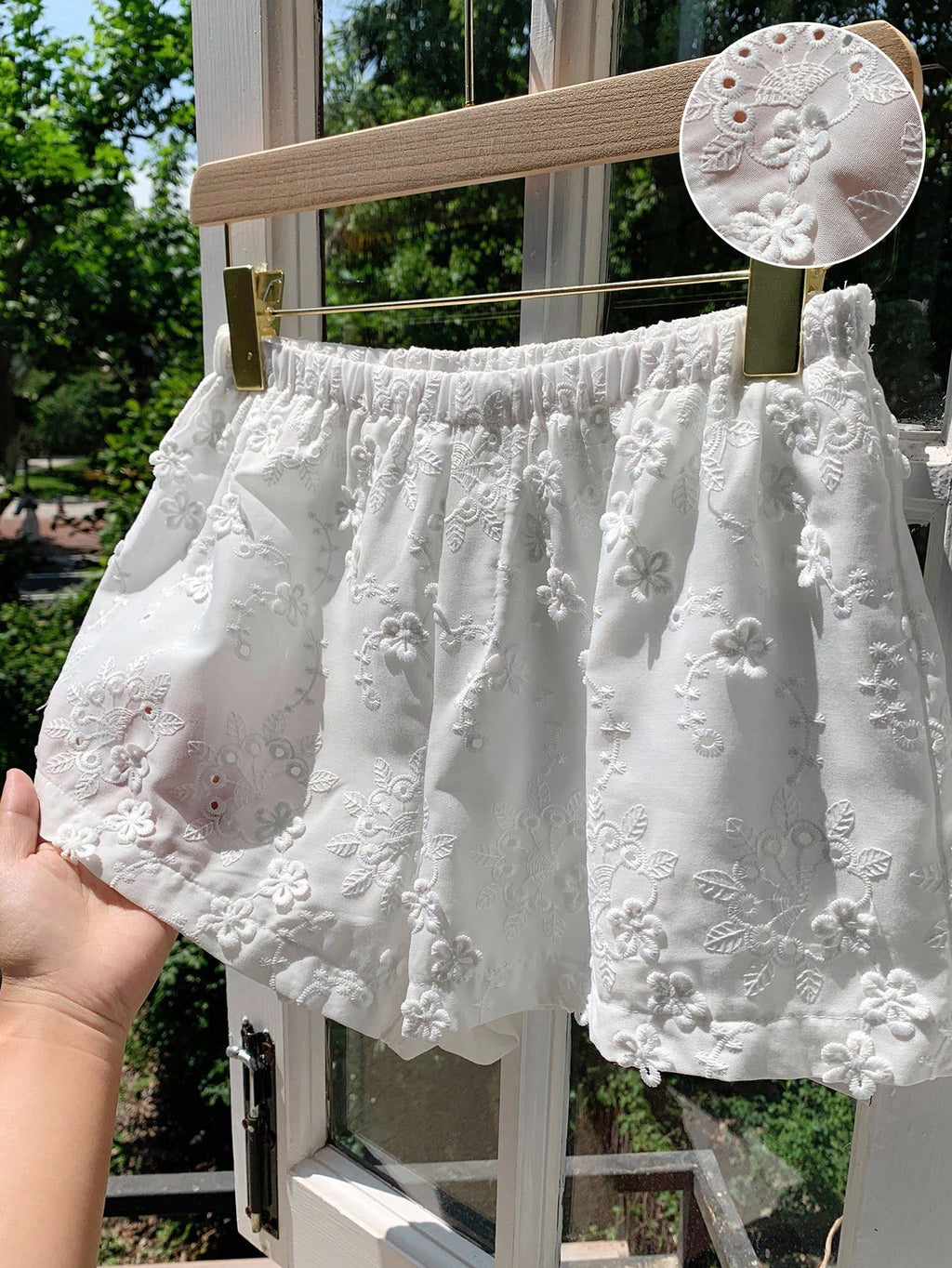 Comfortcana Women's Summer Casual Holiday Style White Woven Elastic Waist Embroidered Wide Leg Shorts