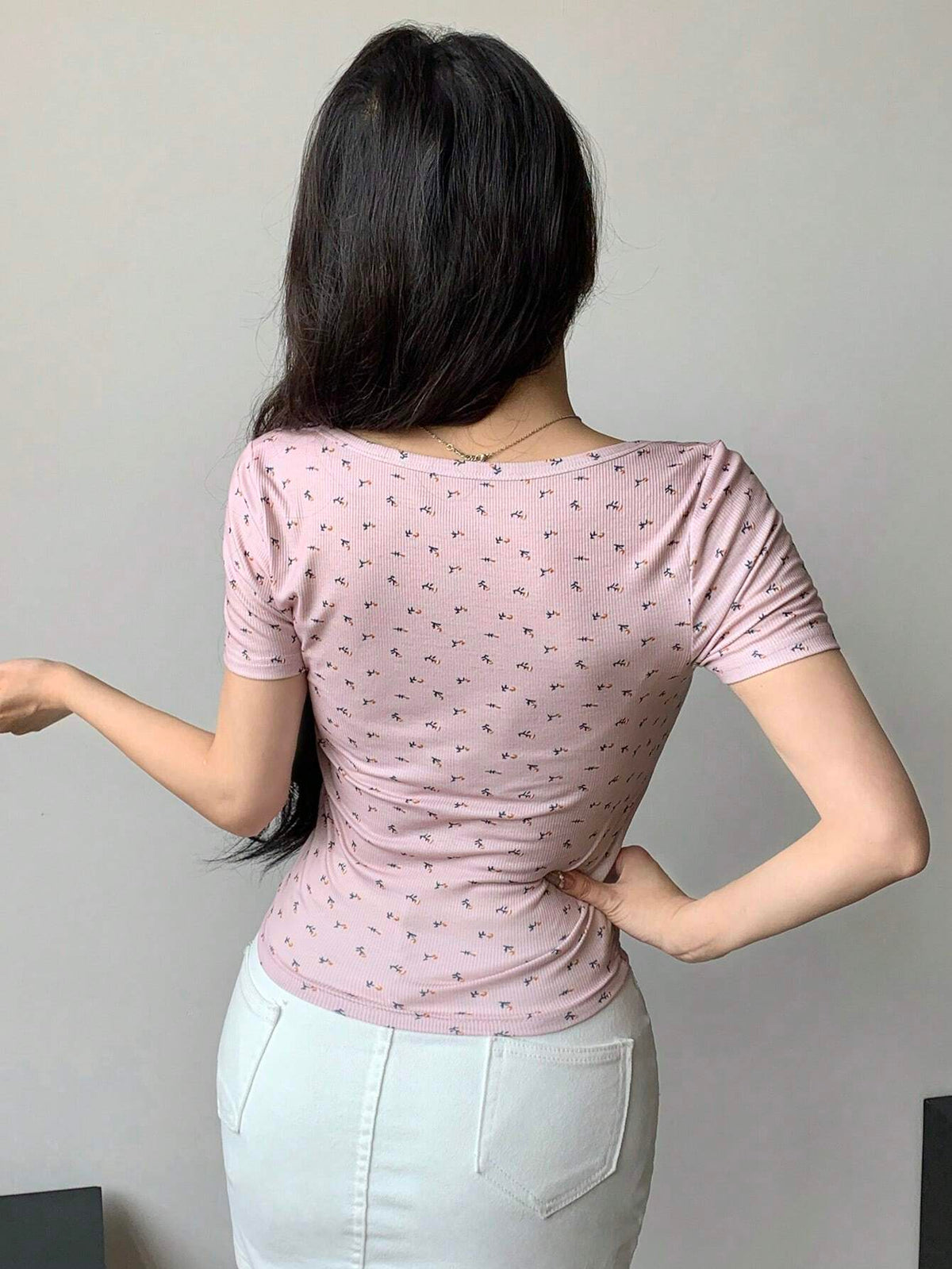 Floral Printed Slim Fit Short Sleeve T-Shirt