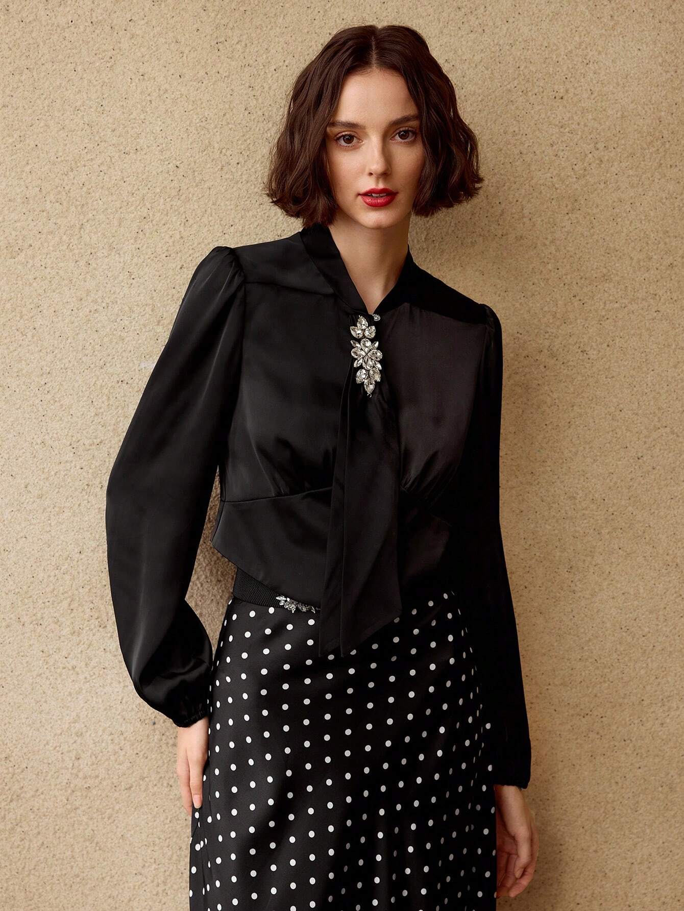 PREMIUM SOLID LANTERN SLEEVE RHINESTONE DETAIL TOP