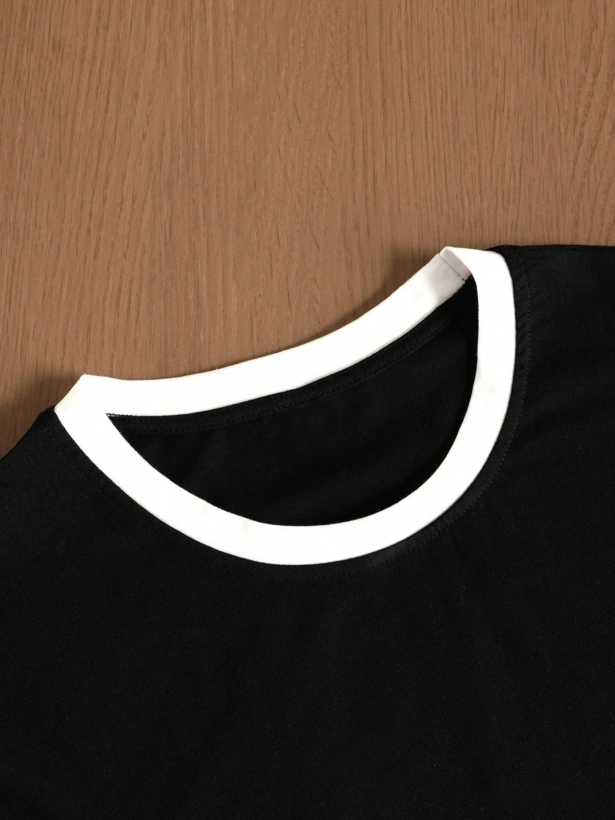 Contrast Trim Round Neck Short Sleeve Simple T-Shirt