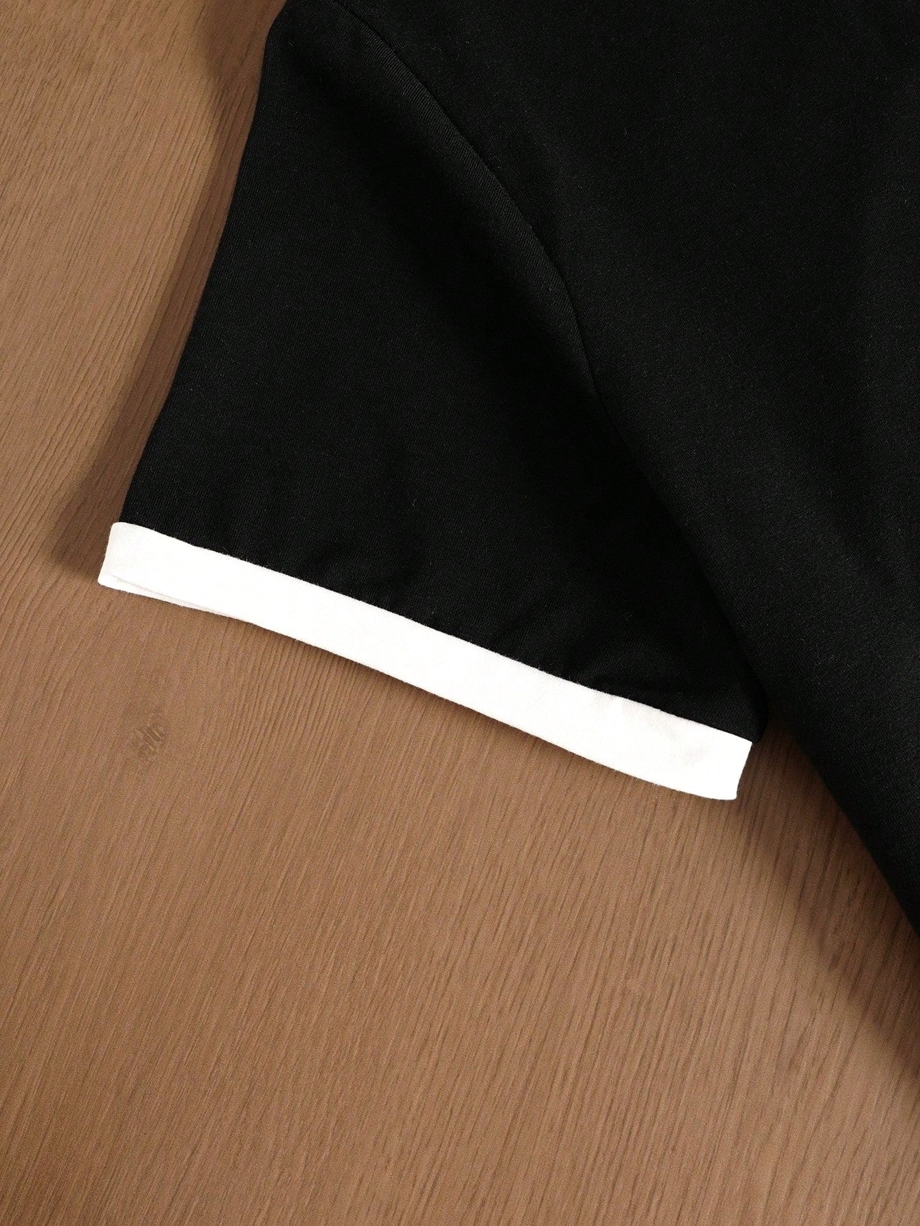 Contrast Trim Round Neck Short Sleeve Simple T-Shirt