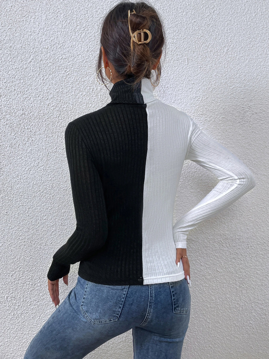 Two Tone Turtle Neck Tee - M