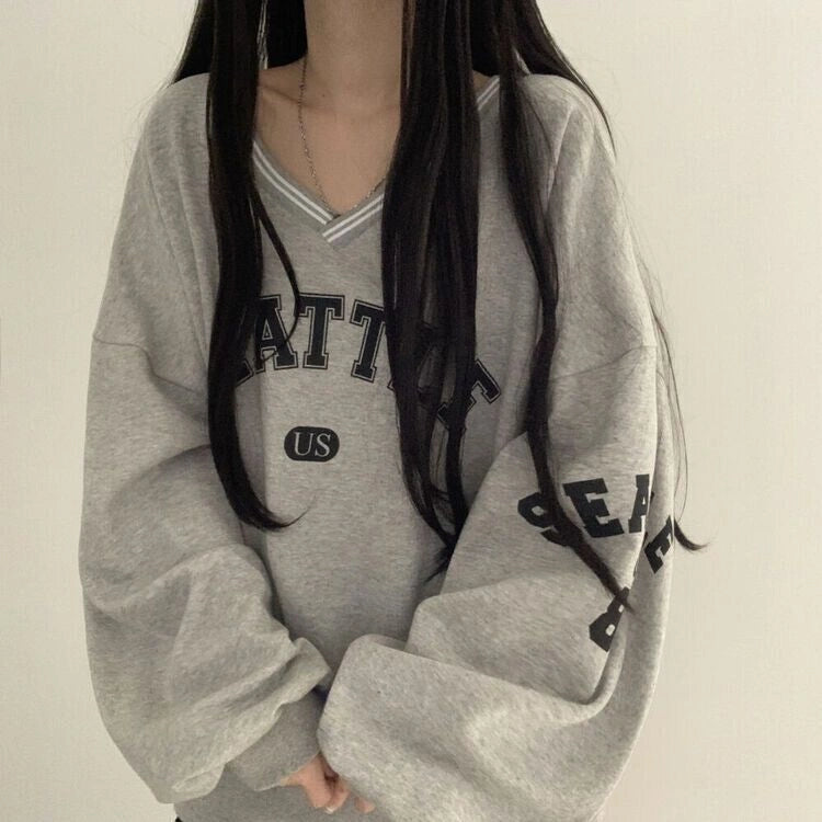 V-neck drop shoulder loose sweatshirt - L
