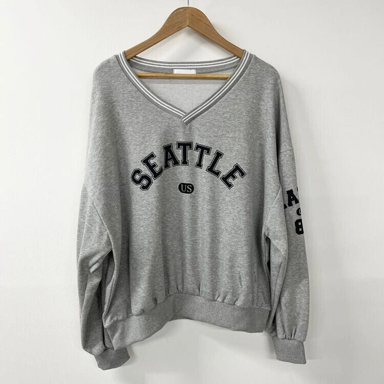 V-neck drop shoulder loose sweatshirt - L